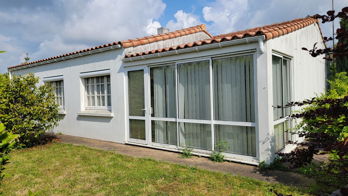 Maison à rénover à vendre  - 4 pièce(s) - 100m2 - Challans (85300)
