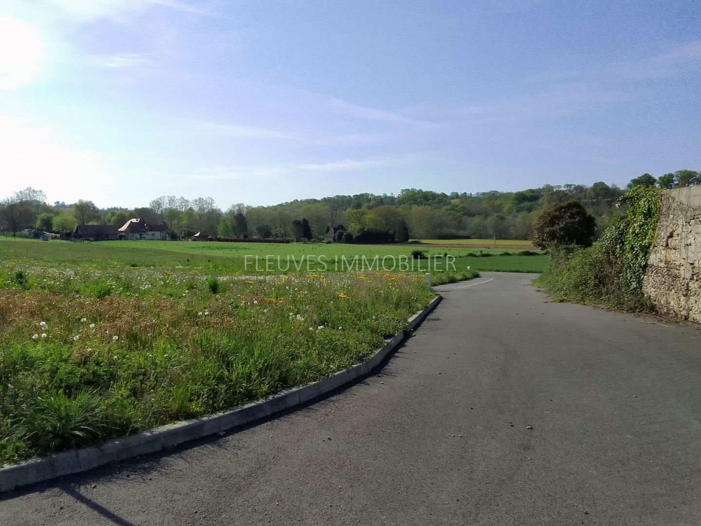 Terrain constructible à vendre  - 1029m2 - Navarrenx (64190)