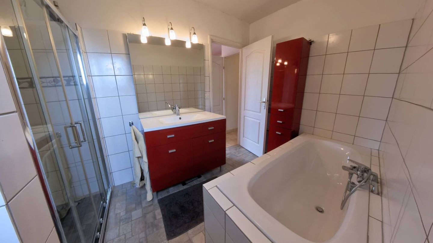 Villa à vendre  - 5 pièce(s) - 119m2 - Aigne (34210)