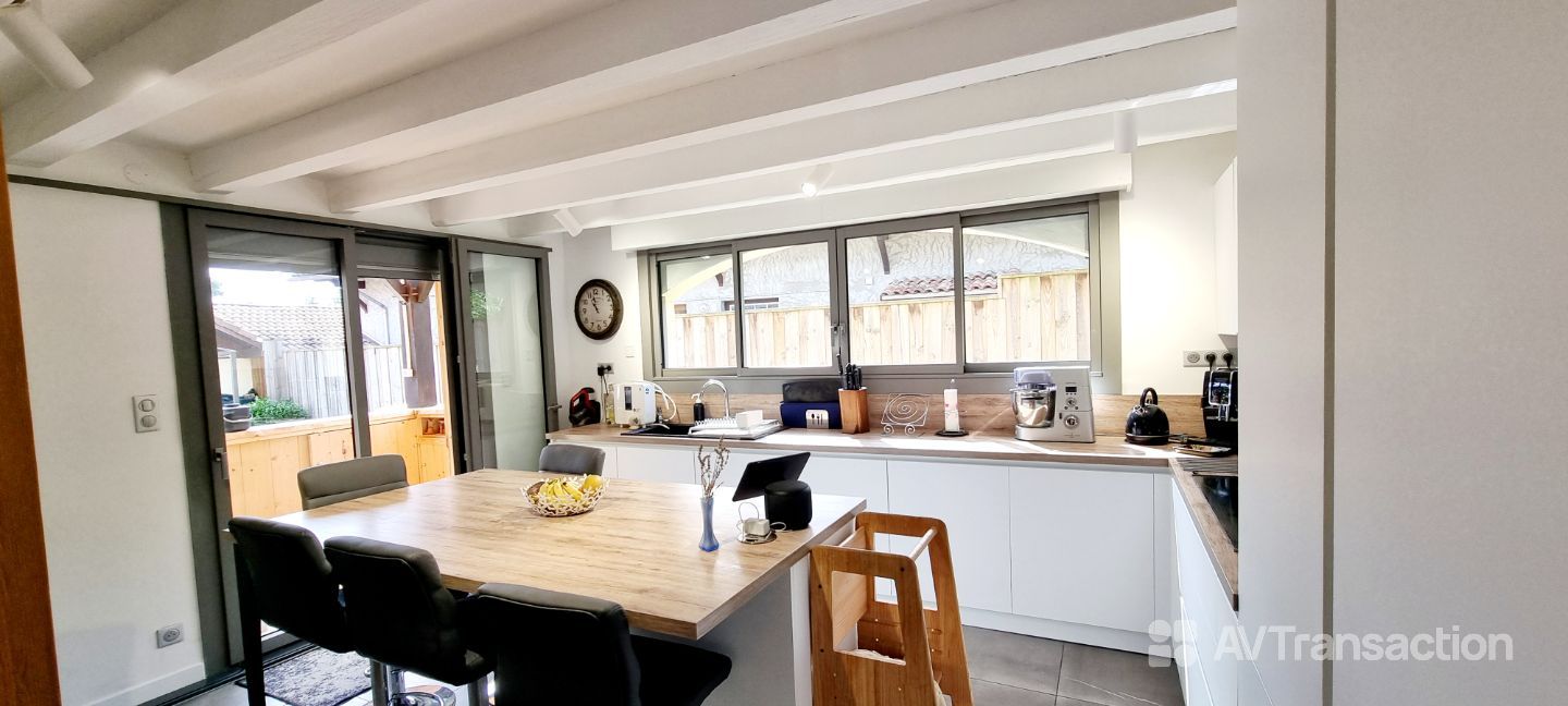 Maison à vendre  - 7 pièce(s) - 216m2 - Soustons (40140)