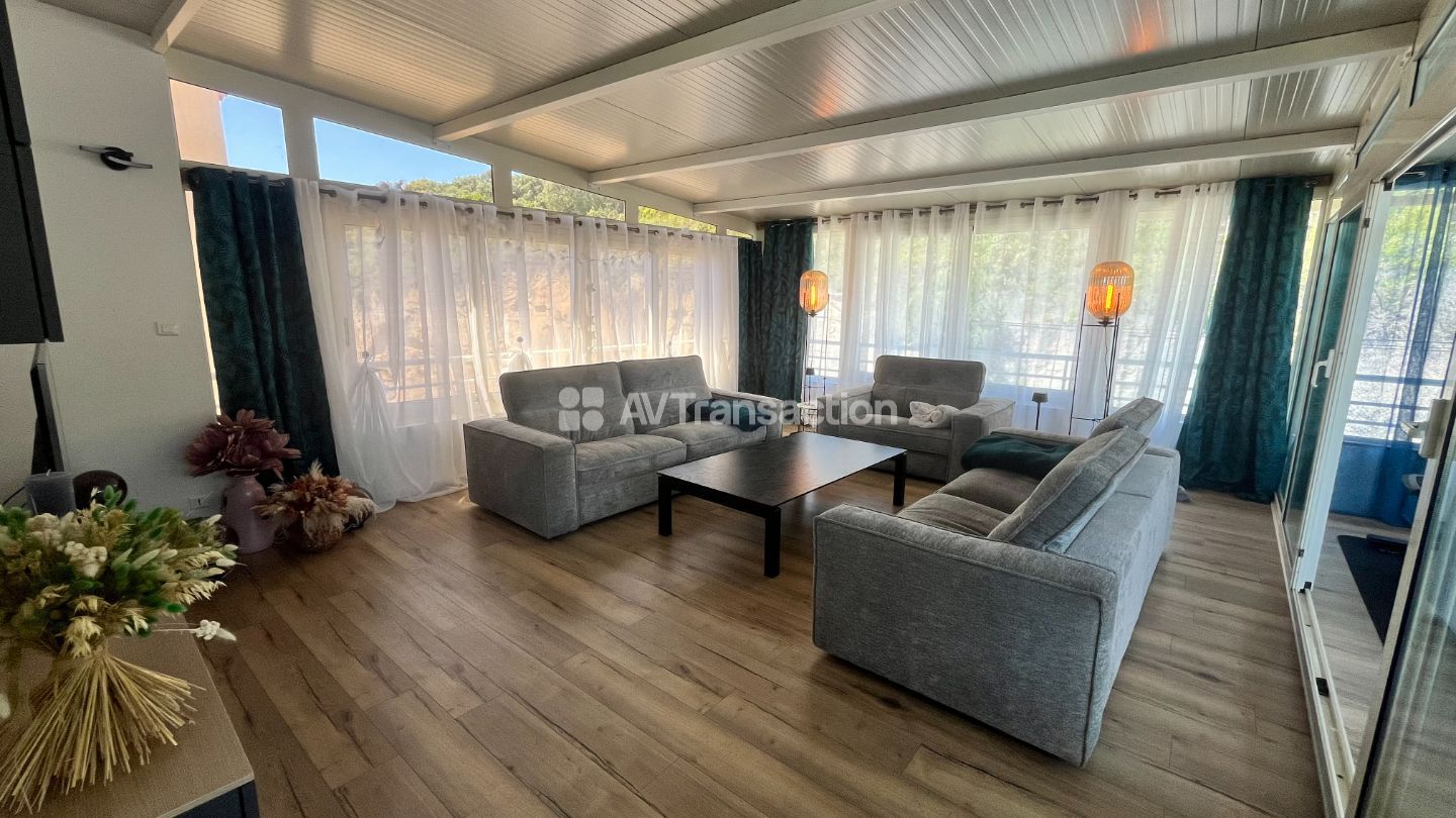 Ajaccio Parc Berthault Duplex d'exception à vendre avec vue me.