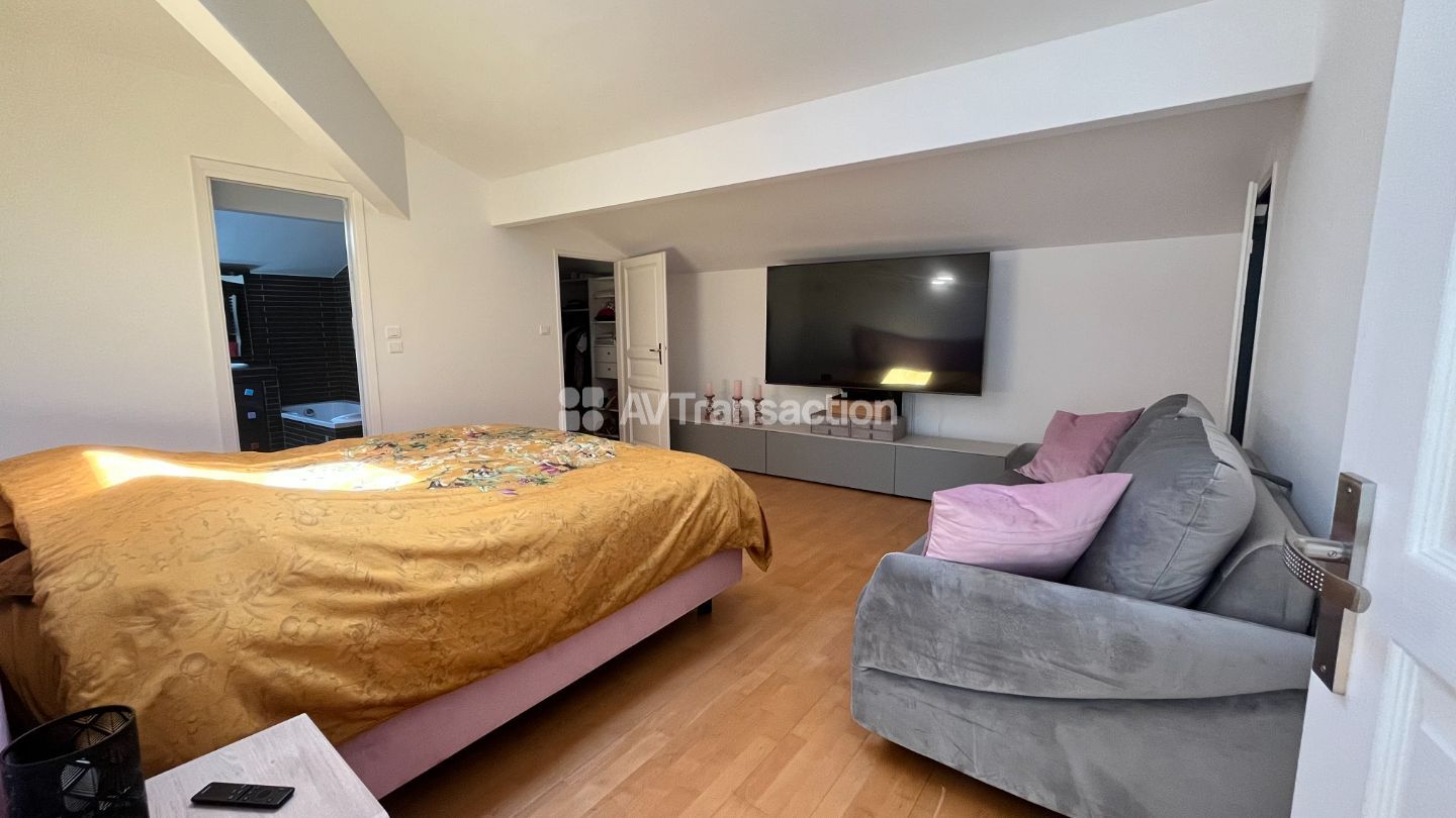 Ajaccio Parc Berthault Duplex d'exception à vendre avec vue me.