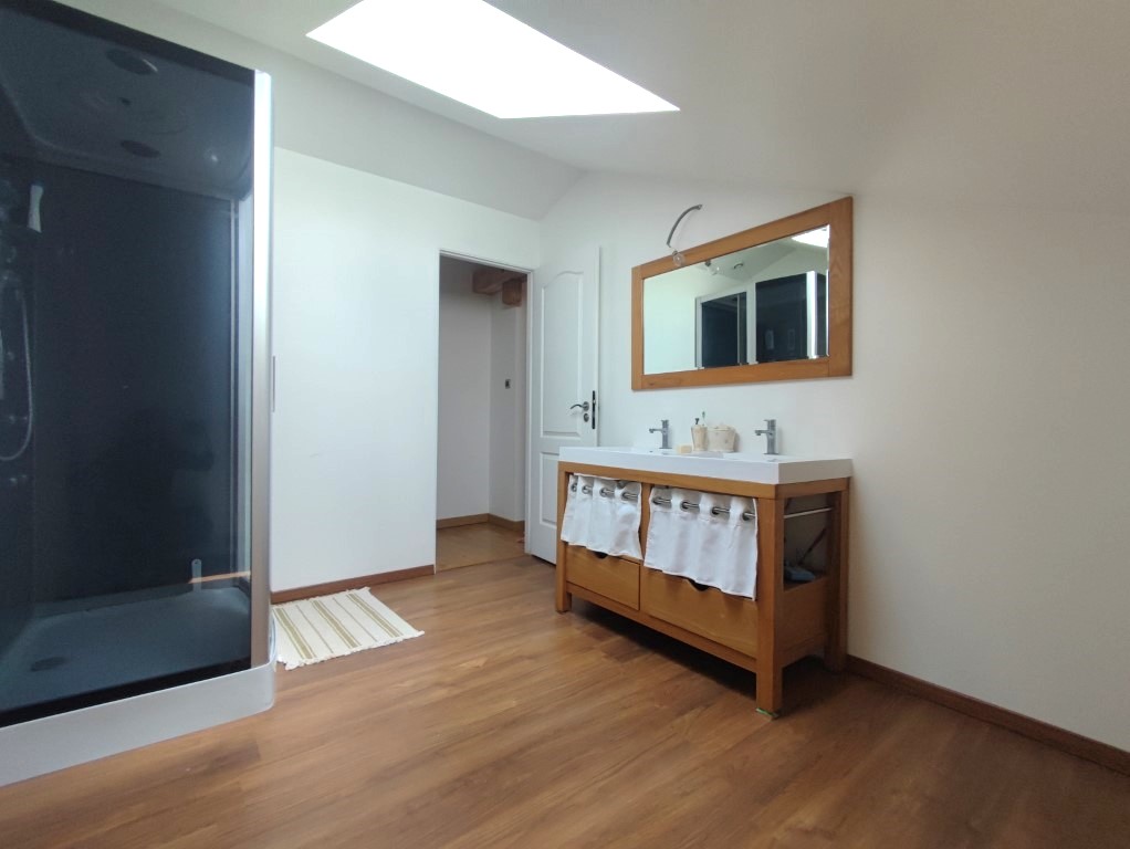 Maison à vendre  - 7 pièce(s) - 190m2 - Pons (17800)