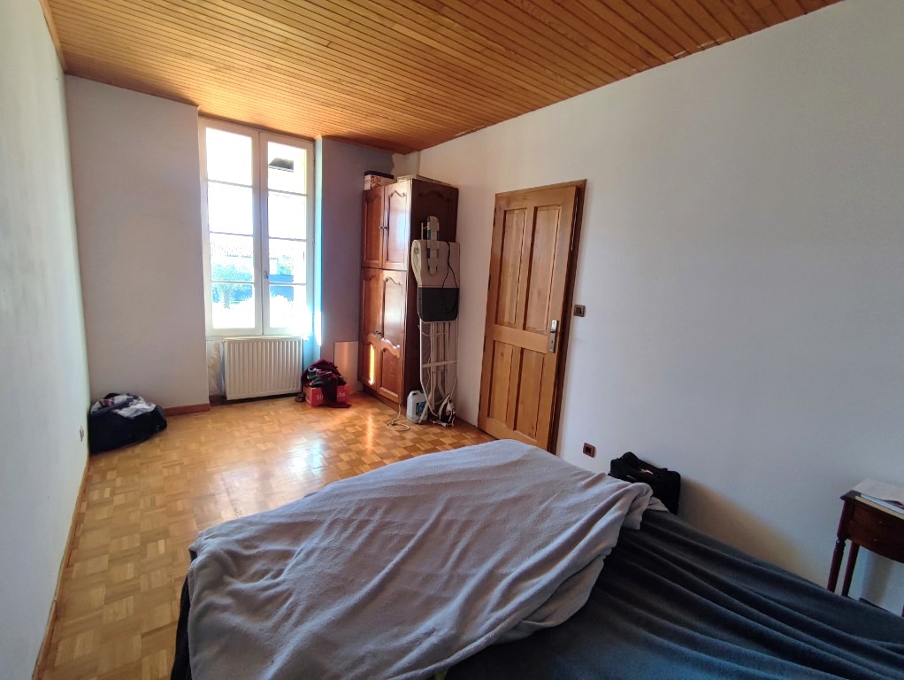 Maison à vendre  - 7 pièce(s) - 190m2 - Pons (17800)