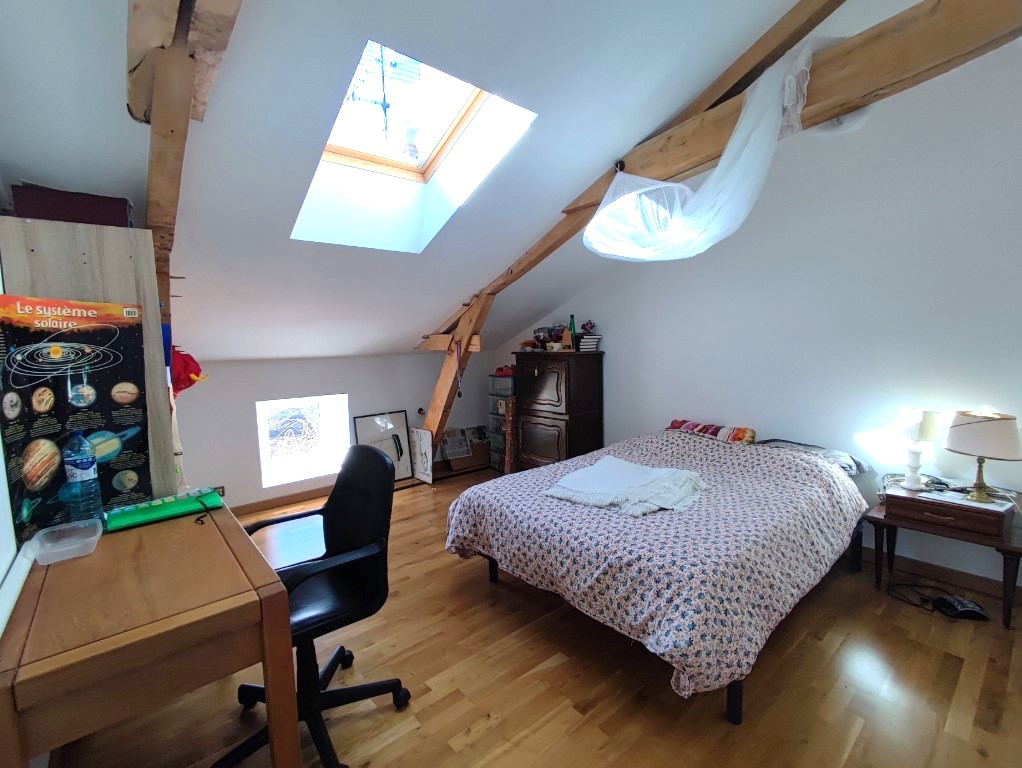 Maison à vendre  - 7 pièce(s) - 190m2 - Pons (17800)