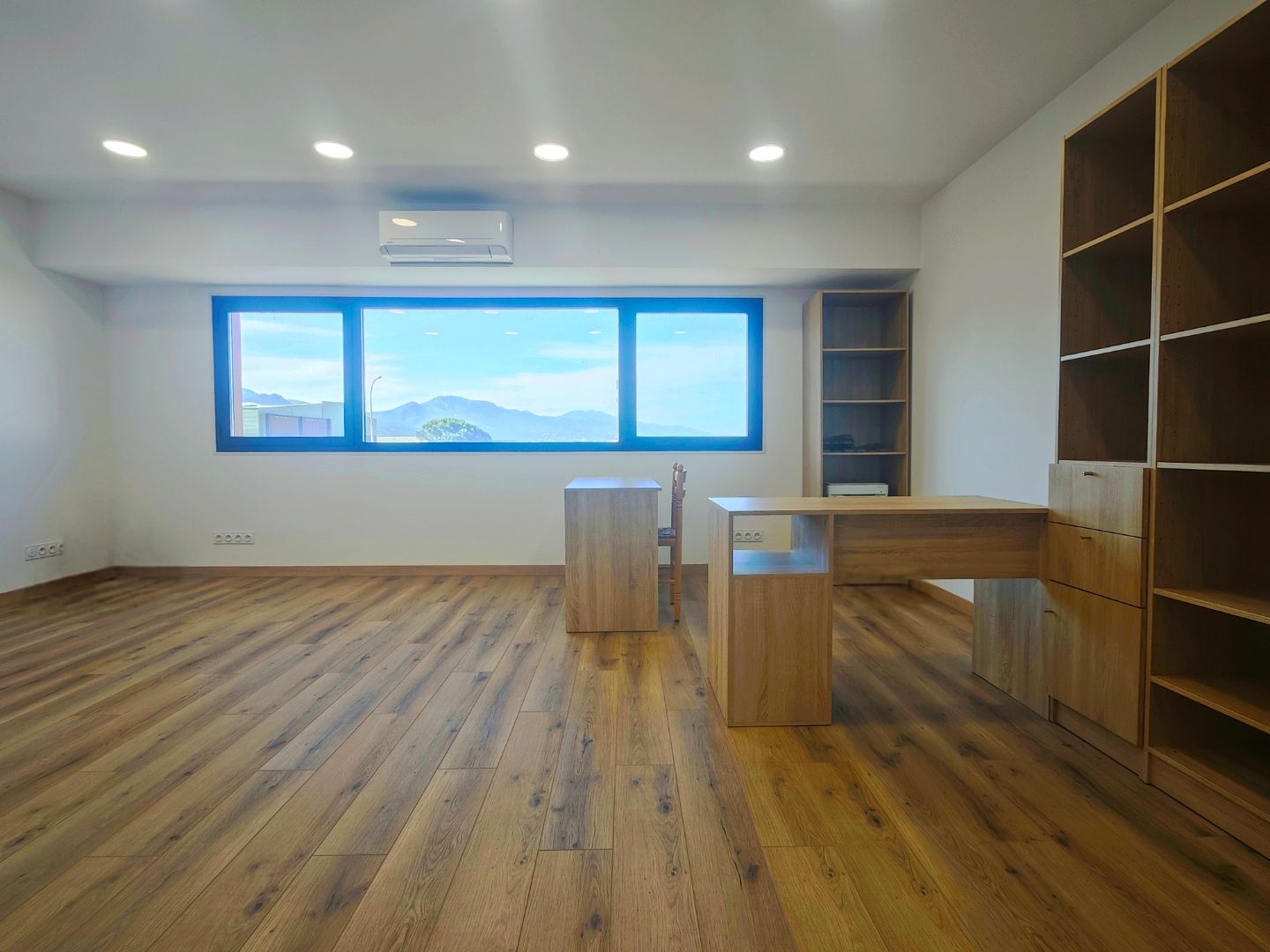 Locaux d'activité à vendre  - 3 pièce(s) - 110m2 - Borgo (20290)