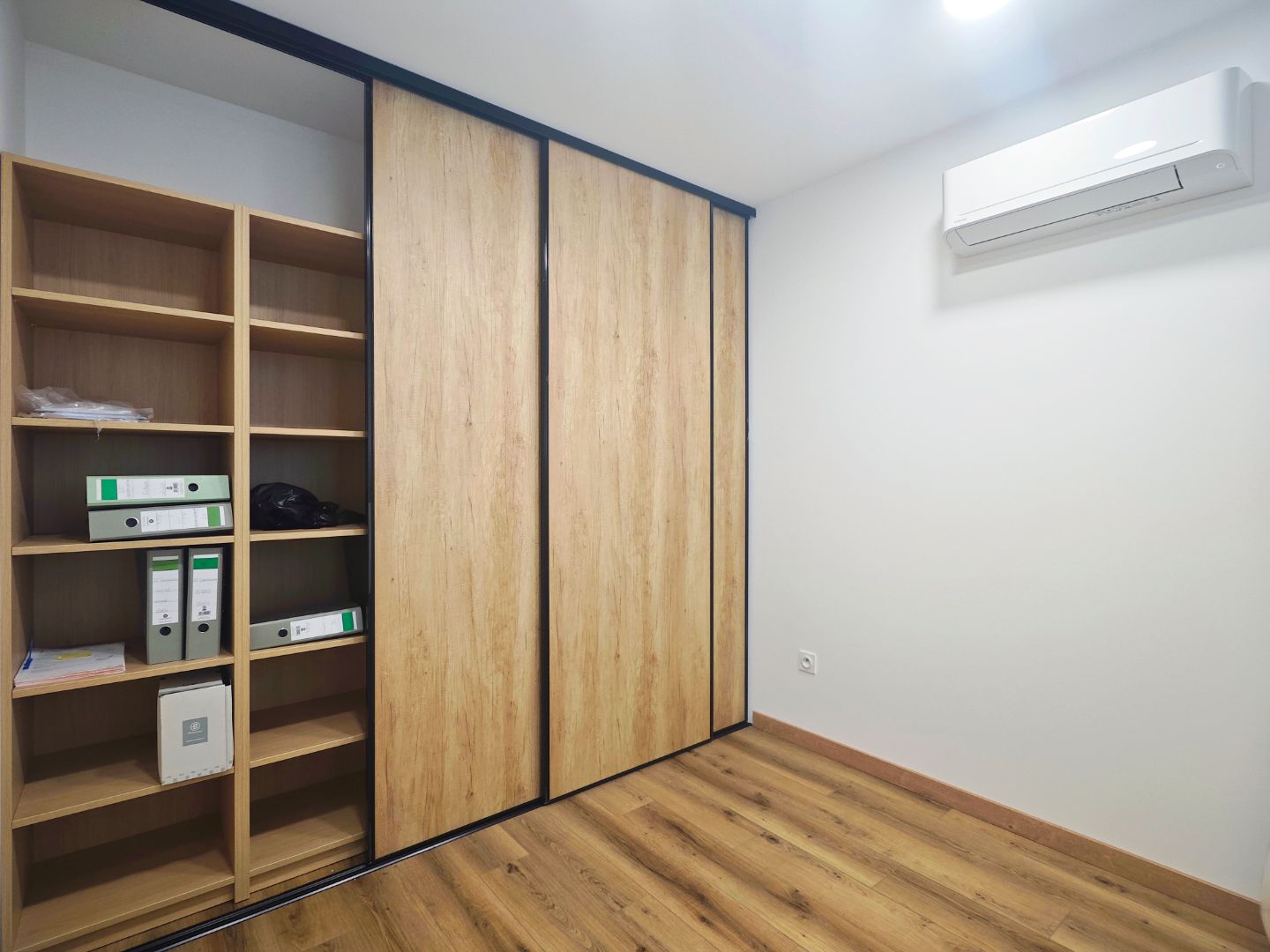 Locaux d'activité à vendre  - 3 pièce(s) - 110m2 - Borgo (20290)