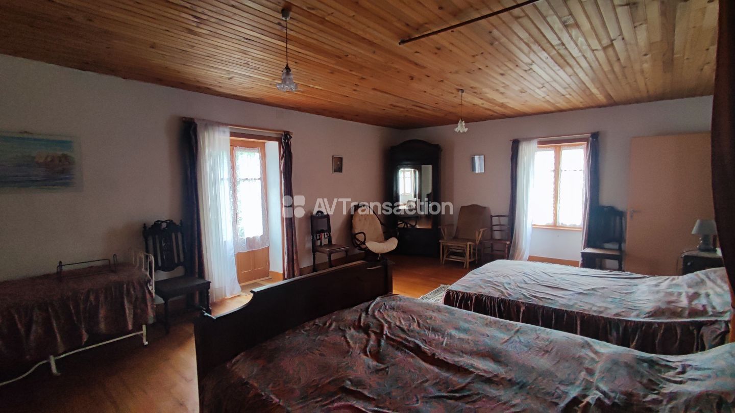 Maison à vendre  - 4 pièce(s) - 160m2 - Montureux-et-prantigny (70100)