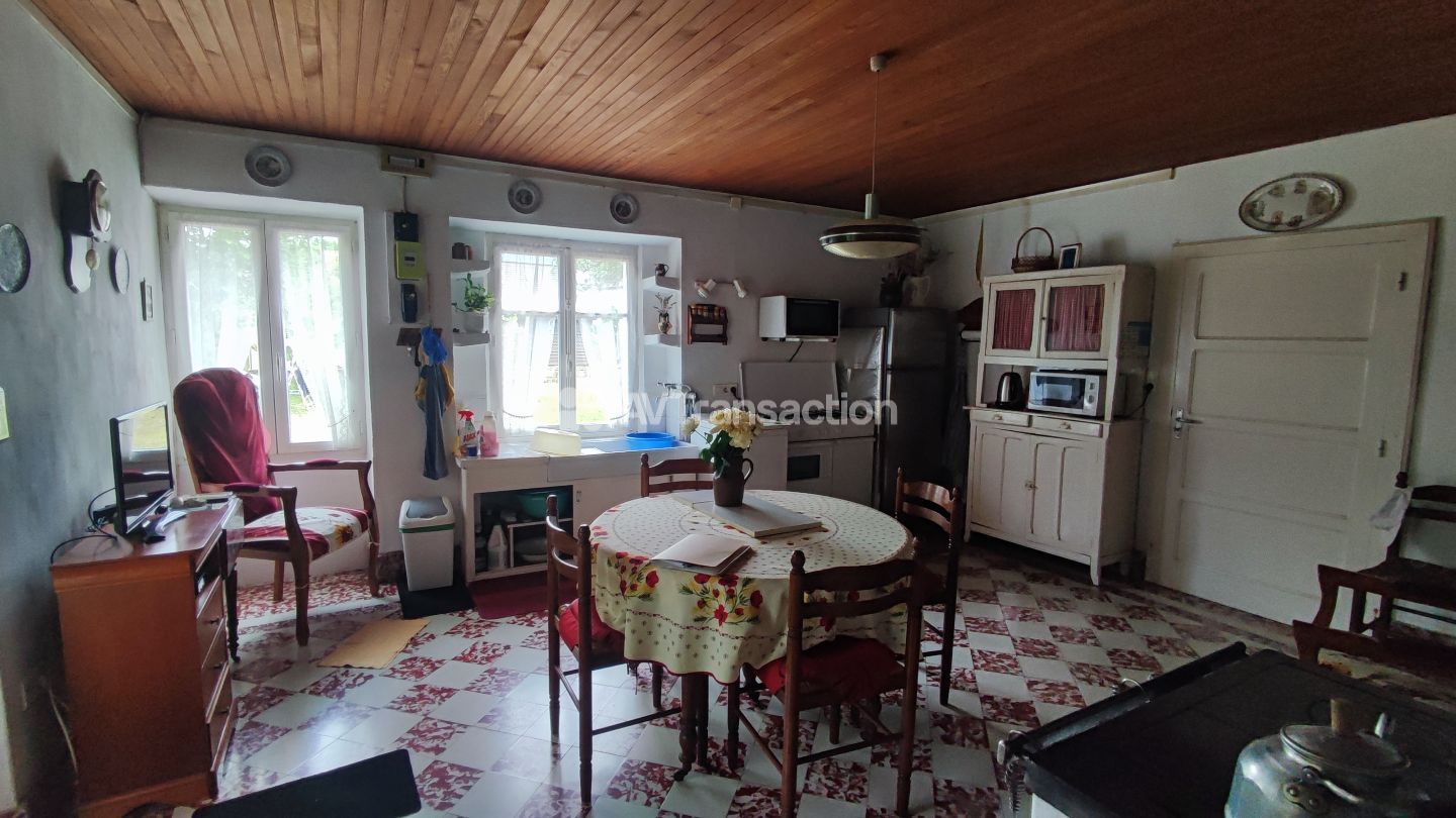 Maison à vendre  - 4 pièce(s) - 160m2 - Montureux-et-prantigny (70100)