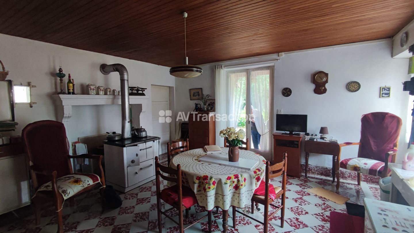 Maison à vendre  - 4 pièce(s) - 160m2 - Montureux-et-prantigny (70100)