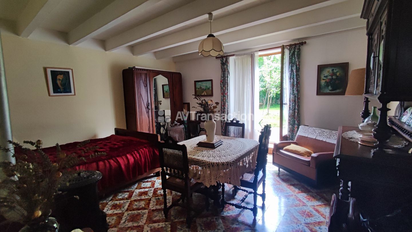 Maison à vendre  - 4 pièce(s) - 160m2 - Montureux-et-prantigny (70100)