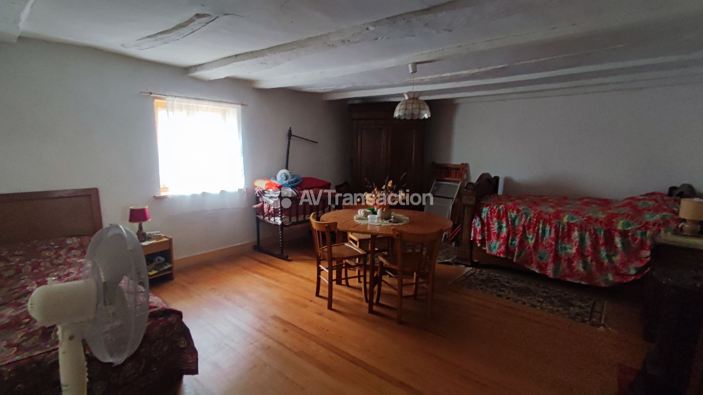 Maison à vendre  - 4 pièce(s) - 160m2 - Montureux-et-prantigny (70100)