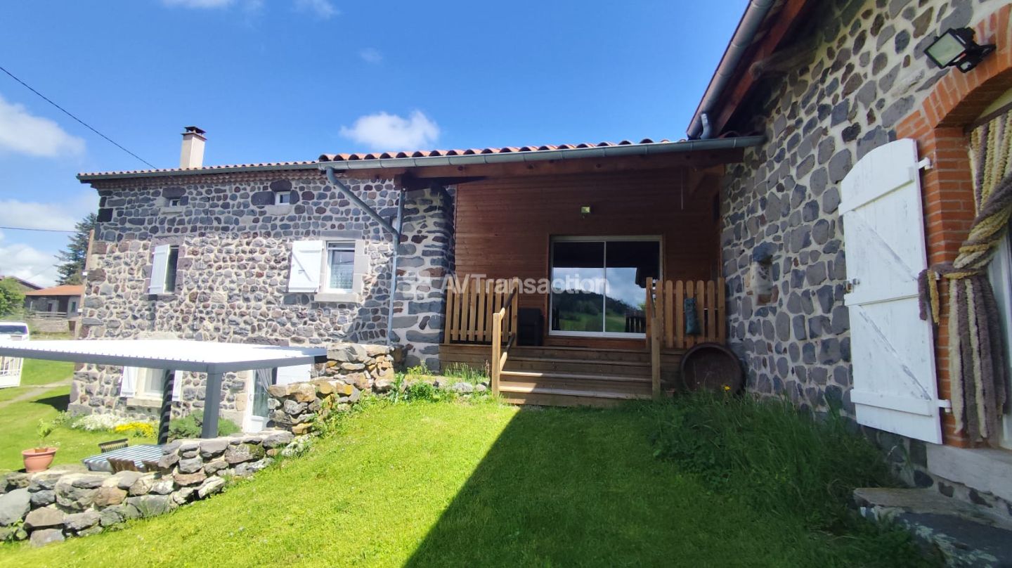 Maison à vendre  - 14 pièce(s) - 370m2 - Arlempdes (43490)