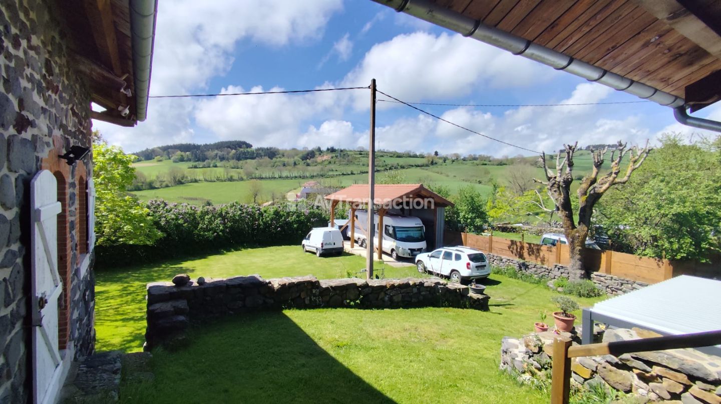 Maison à vendre  - 14 pièce(s) - 370m2 - Arlempdes (43490)