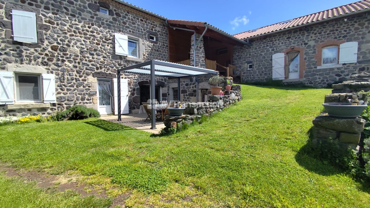 Maison à vendre  - 14 pièce(s) - 370m2 - Arlempdes (43490)