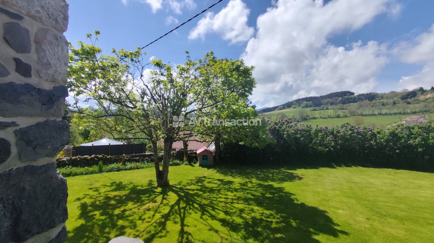 Maison à vendre  - 14 pièce(s) - 370m2 - Arlempdes (43490)