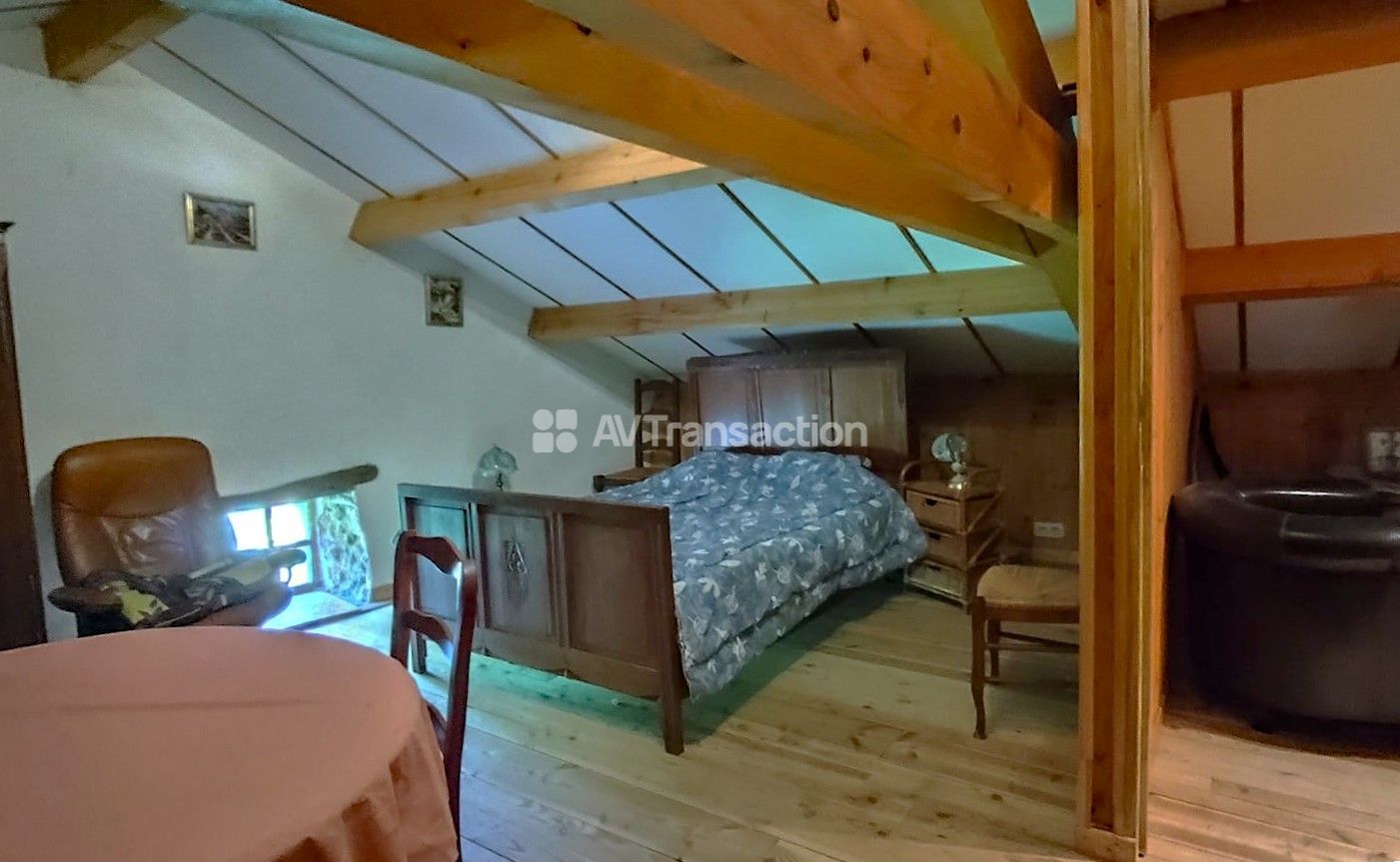 Maison de village à vendre  - 8 pièce(s) - 245m2 - Cros De Georand (7150)