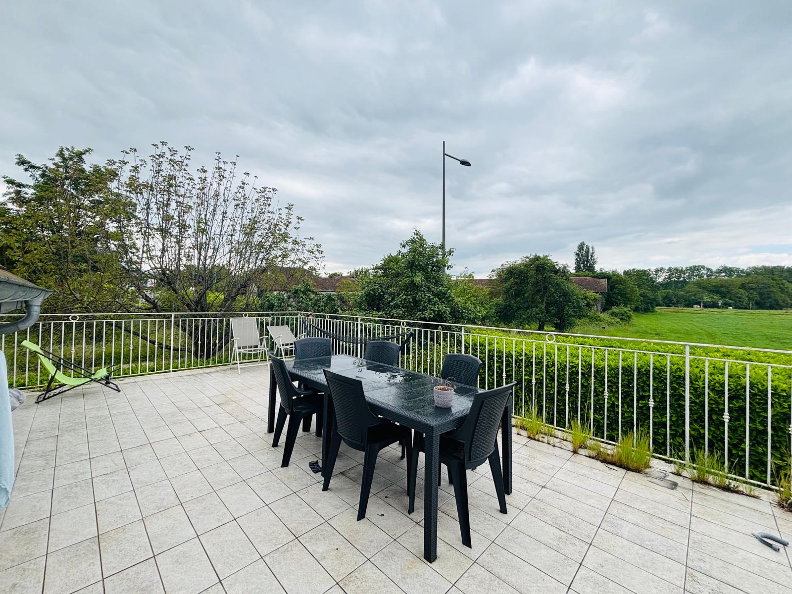 Appartement à vendre  - 4 pièce(s) - 102m2 - Douvaine (74140)