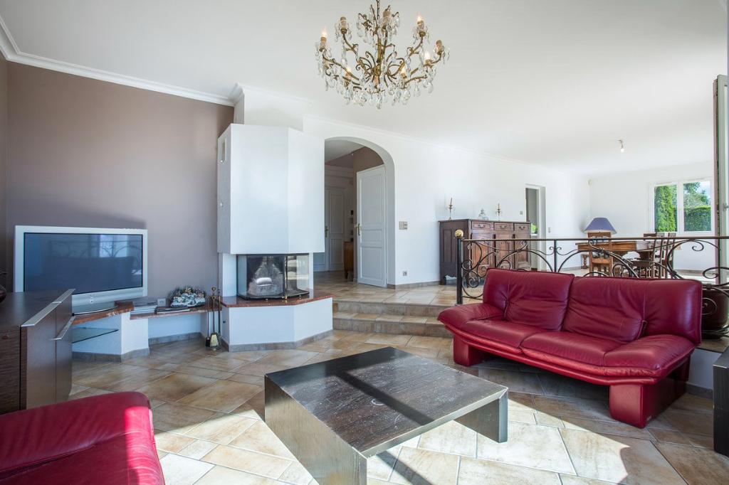 Villa à vendre  - 9 pièce(s) - 285m2 - Cranves-sales (74380)