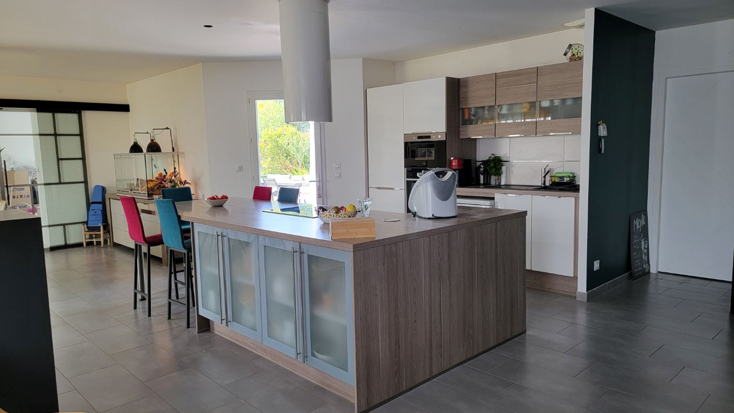 Maison à vendre  - 8 pièce(s) - 177m2 - La Garnache (85710)