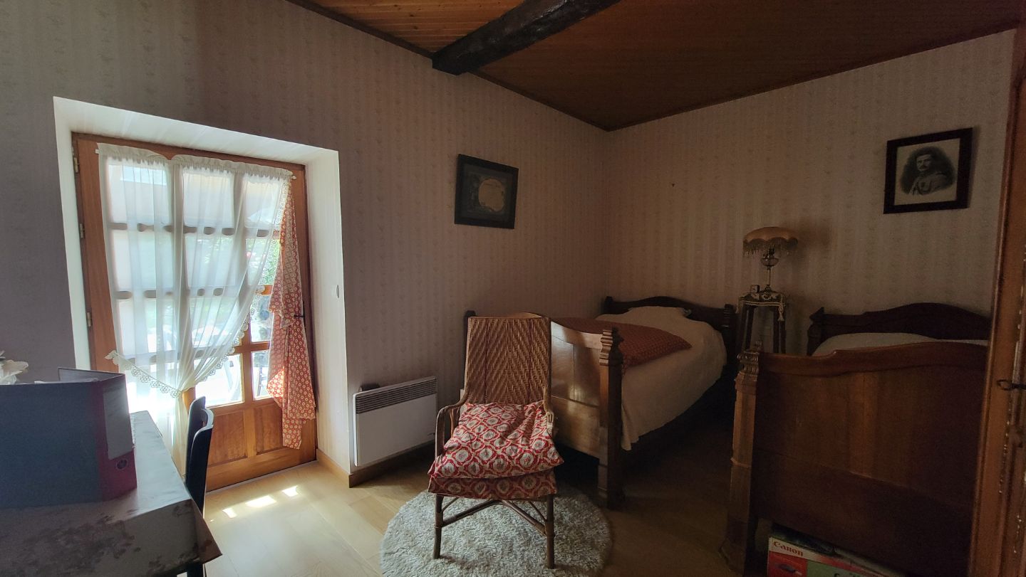 Maison à vendre  - 5 pièce(s) - 130m2 - La Garnache (85710)