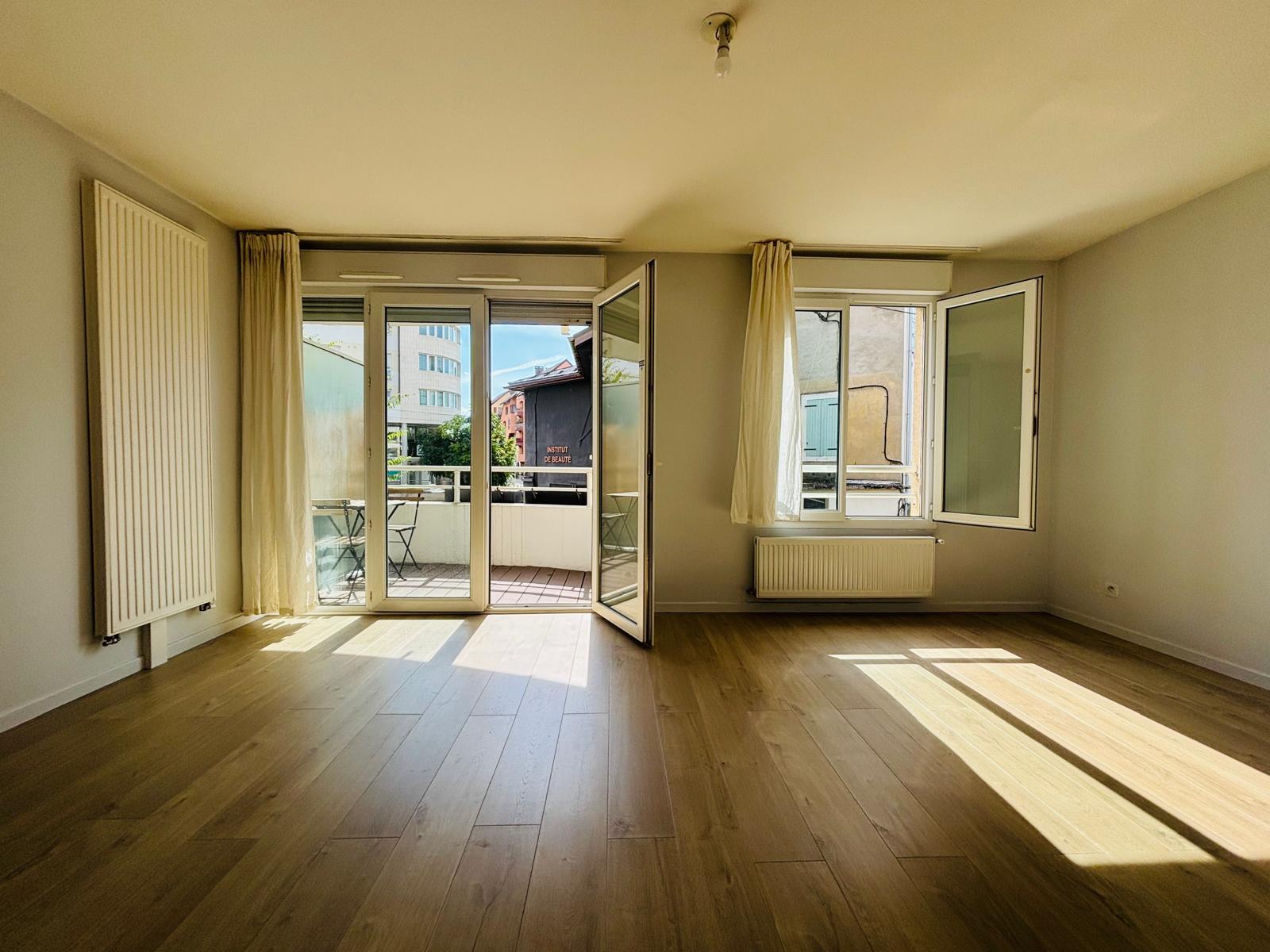 Appartement 3 pièces lumineux à 100 mètres de la frontière