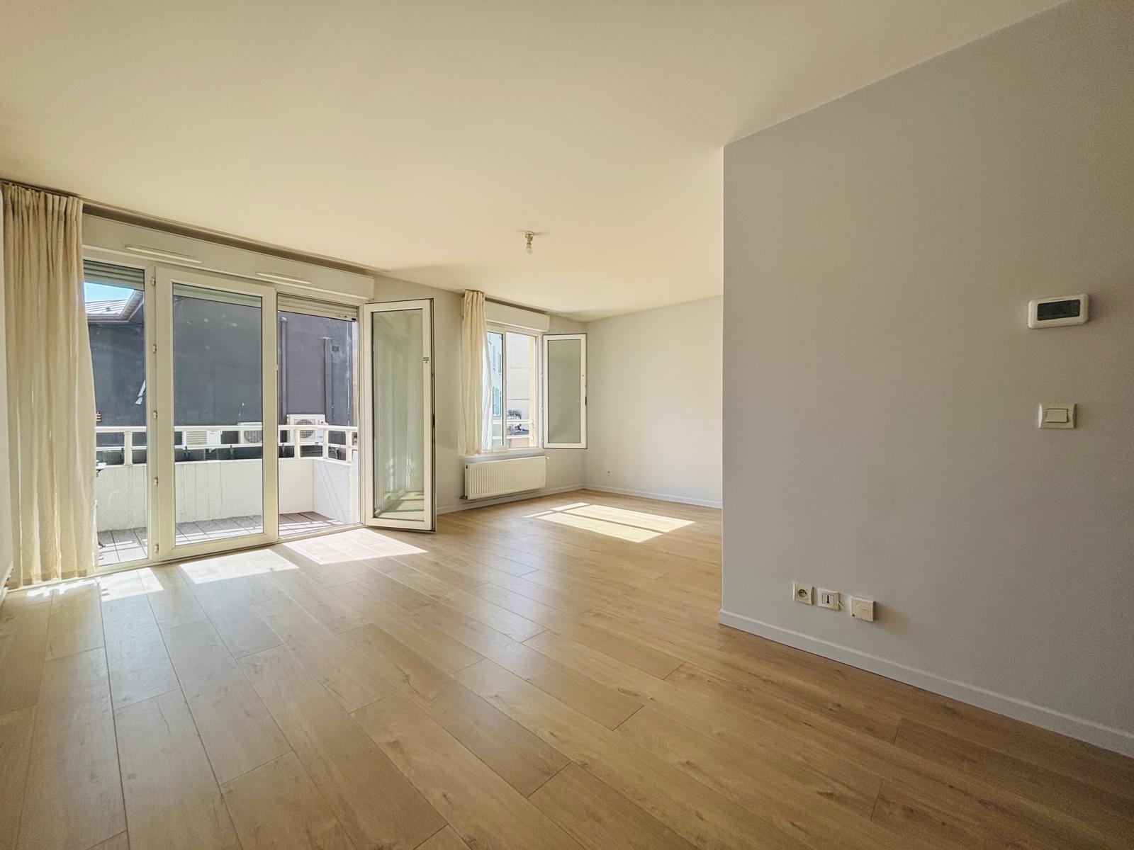 Appartement rénové à vendre  - 3 pièce(s) - 67m2 - Gaillard (74240)