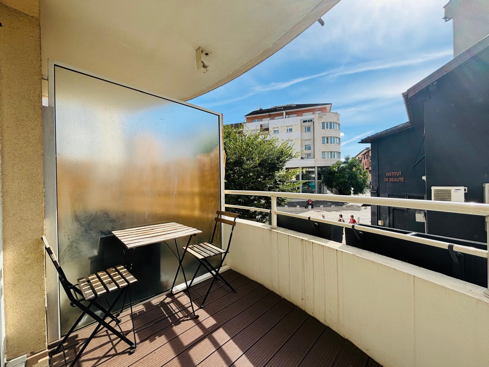 Appartement rénové à vendre  - 3 pièce(s) - 67m2 - Gaillard (74240)