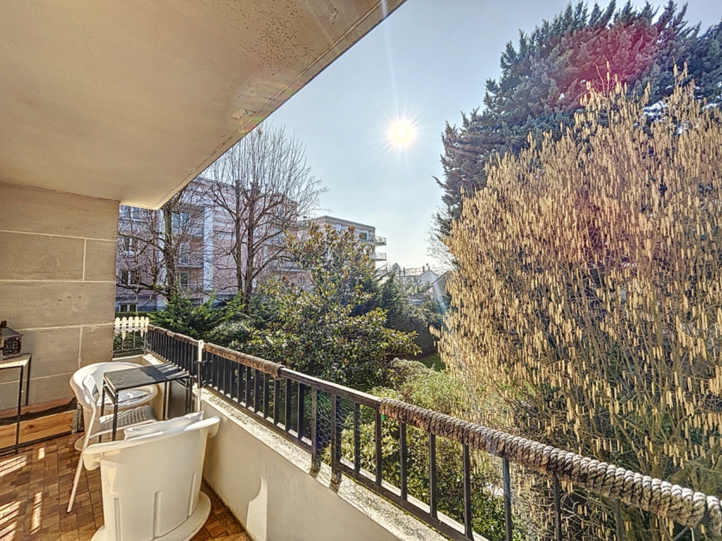 4 PIECES - 84 M2 - FACE AU PARC DE LA ROSERAIE