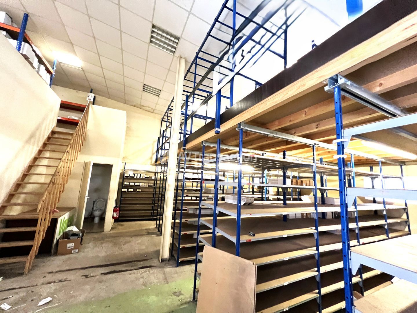 A vendre, Saint Germain en Laye ,78 , entrepot-local  467 m2 , 