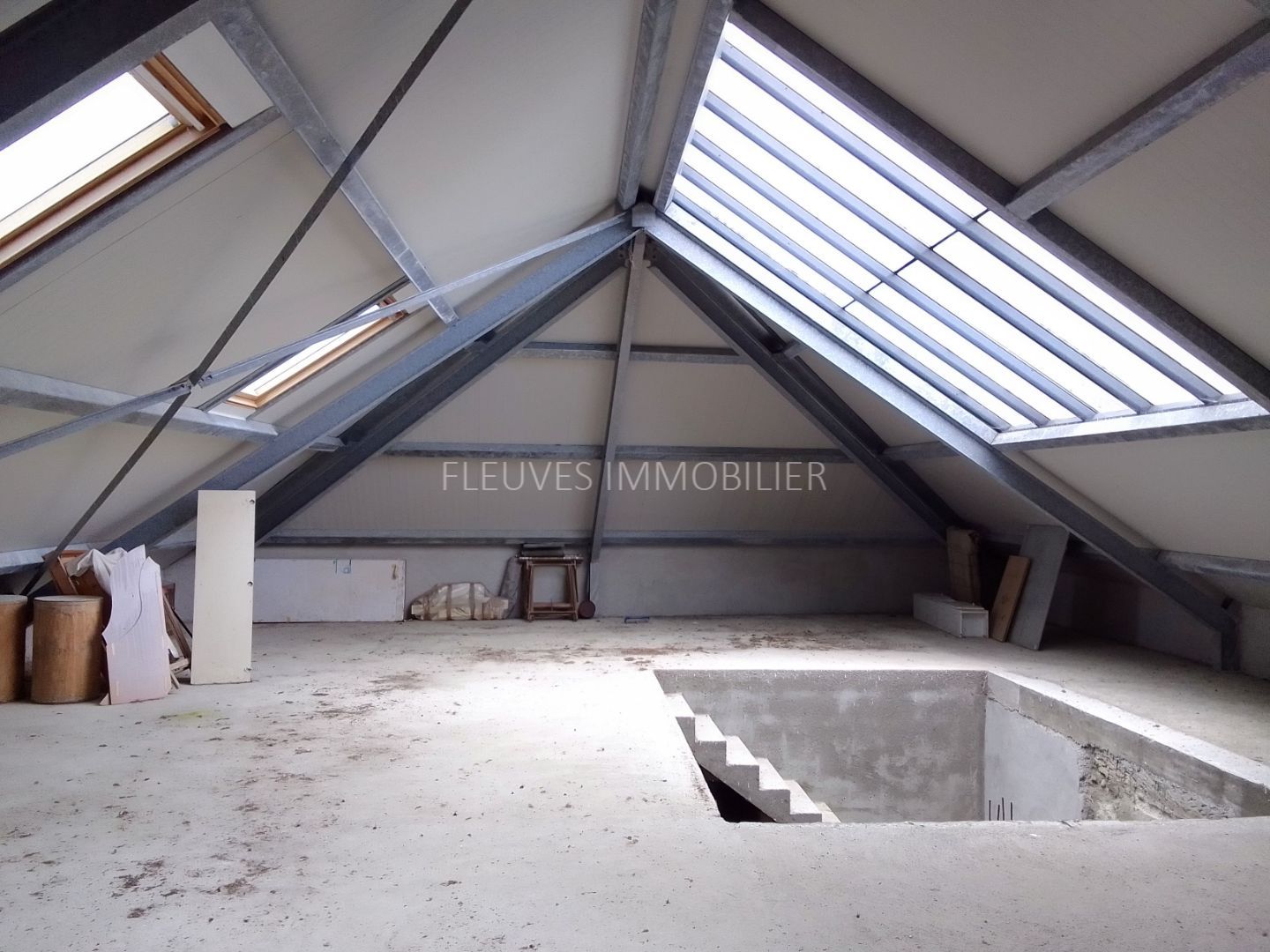 Maison à rénover à vendre  - 6 pièce(s) - 300m2 - Lucq-de-béarn (64360)