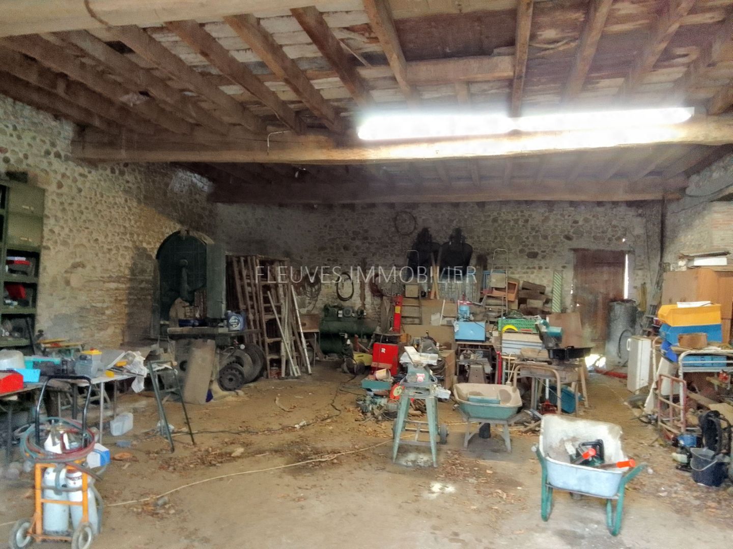 Maison à rénover à vendre  - 6 pièce(s) - 300m2 - Lucq-de-béarn (64360)