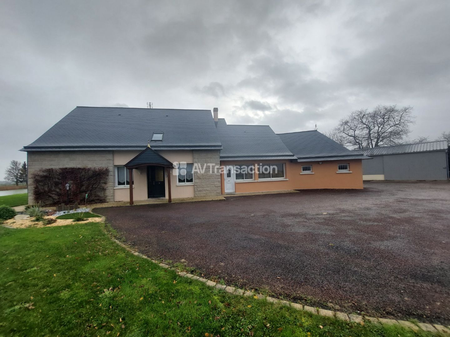 Maison de caractère à vendre  - 6 pièce(s) - 220m2 - Vaiges (53480)