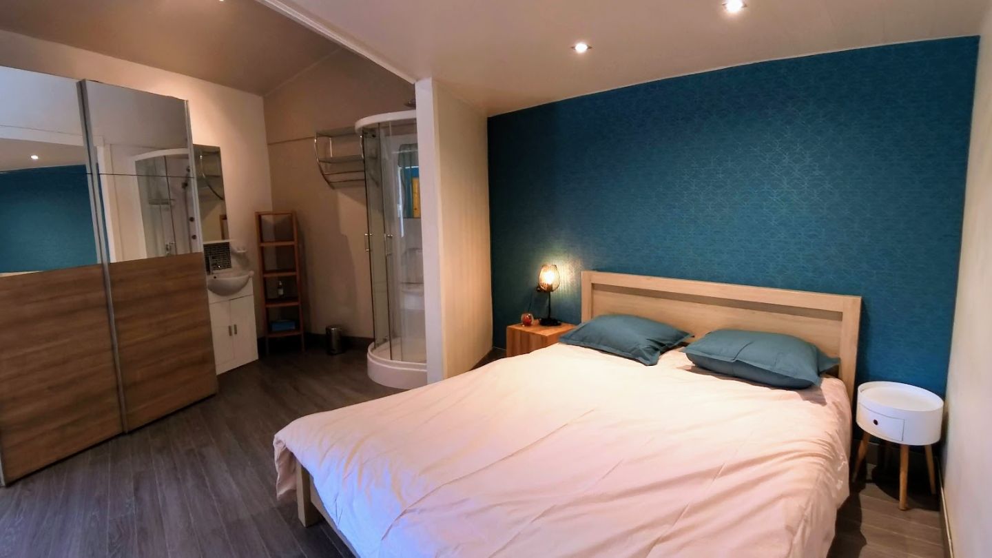 Villa 135m² avec 3 chambres, piscine, 2100m² à Castelnau-d'Aude