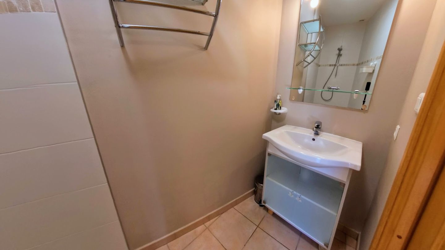 Villa 135m² avec 3 chambres, piscine, 2100m² à Castelnau-d'Aude
