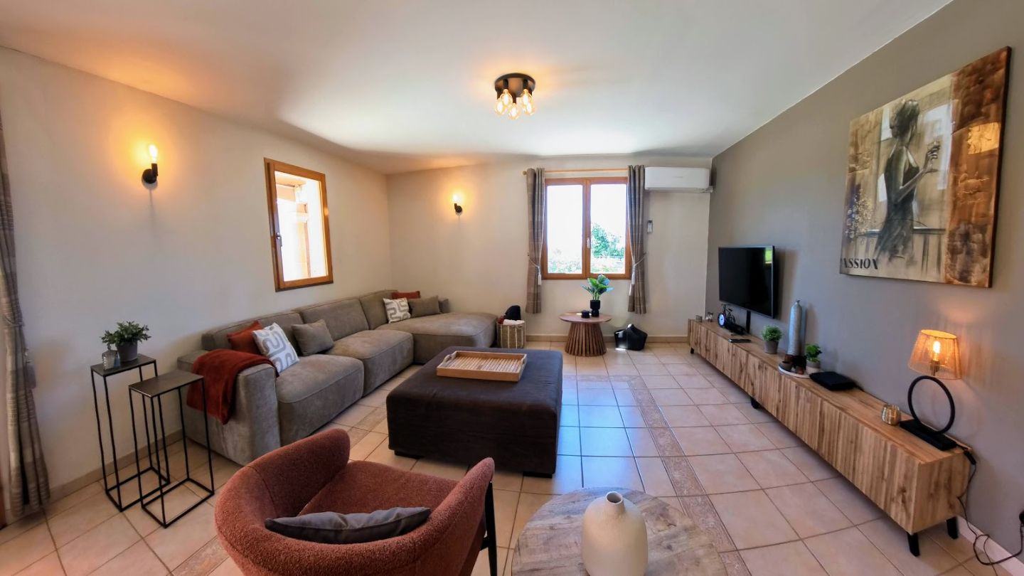 Villa à vendre  - 5 pièce(s) - 135m2 - Castelnau-d'aude (11700)