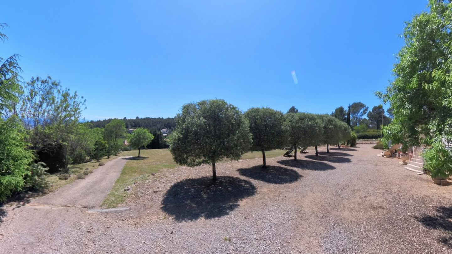 Maison à vendre  - 9 pièce(s) - 229m2 - Cesseras (34210)