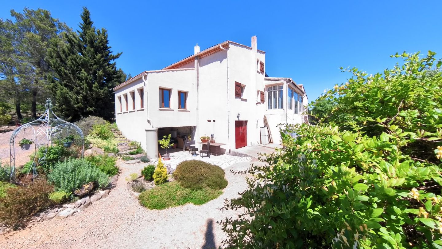 Maison à vendre  - 9 pièce(s) - 229m2 - Cesseras (34210)