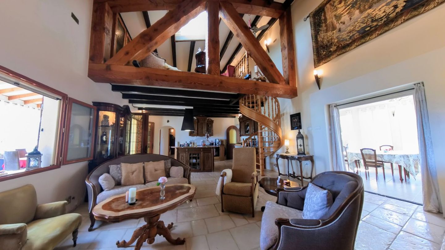 Maison à vendre  - 9 pièce(s) - 229m2 - Cesseras (34210)