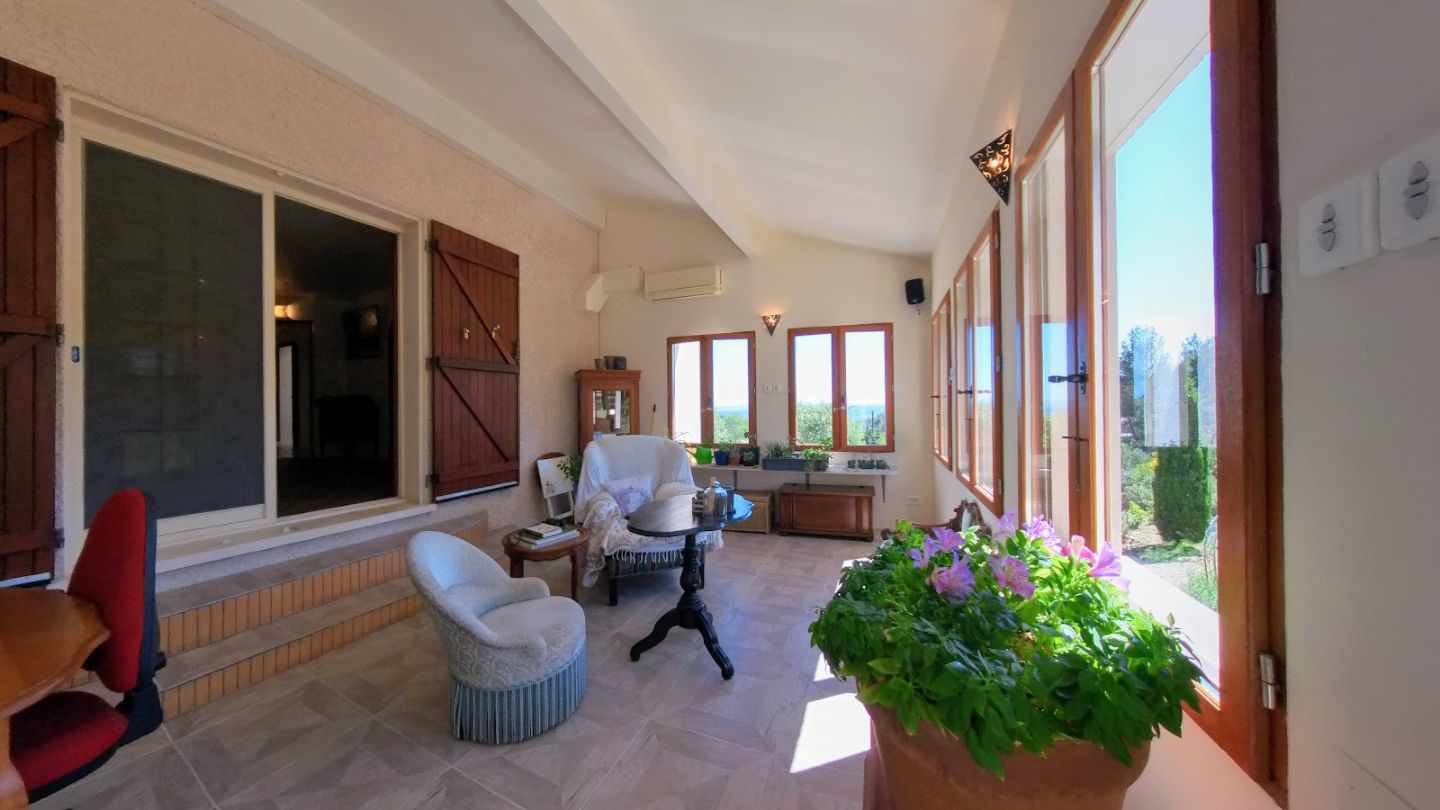 Maison à vendre  - 9 pièce(s) - 229m2 - Cesseras (34210)