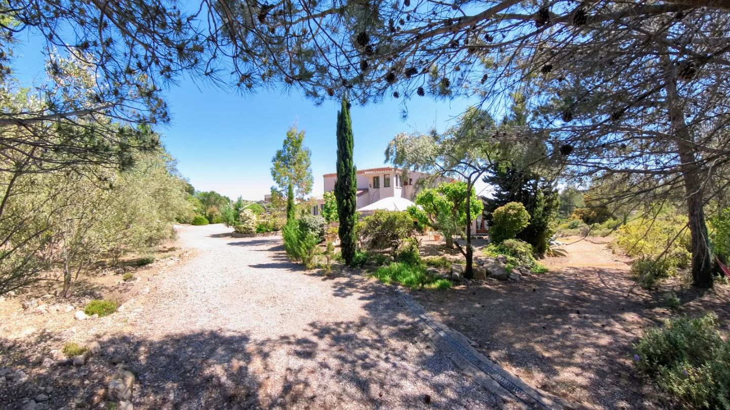 Maison à vendre  - 9 pièce(s) - 229m2 - Cesseras (34210)