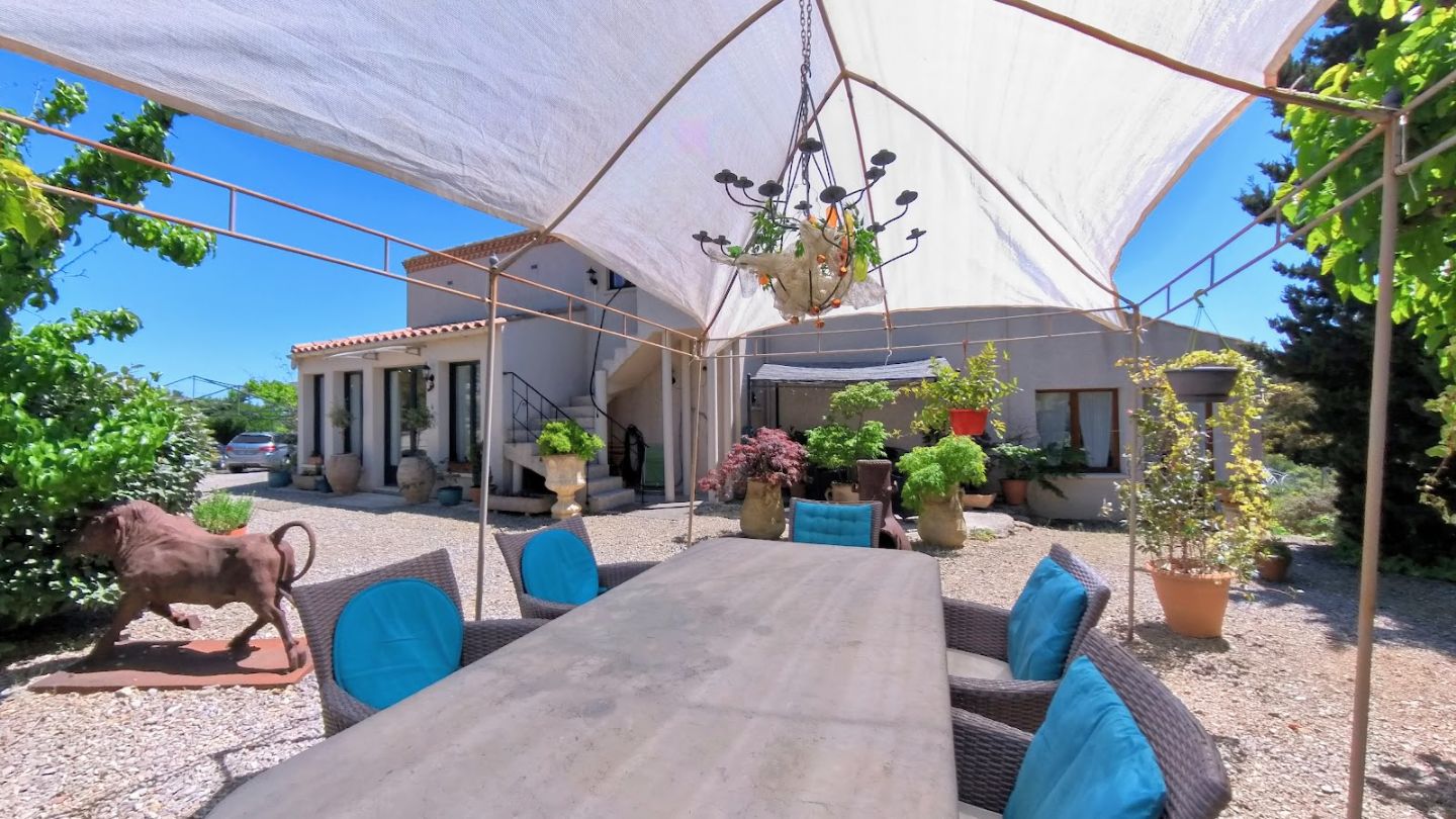 Maison à vendre  - 9 pièce(s) - 229m2 - Cesseras (34210)