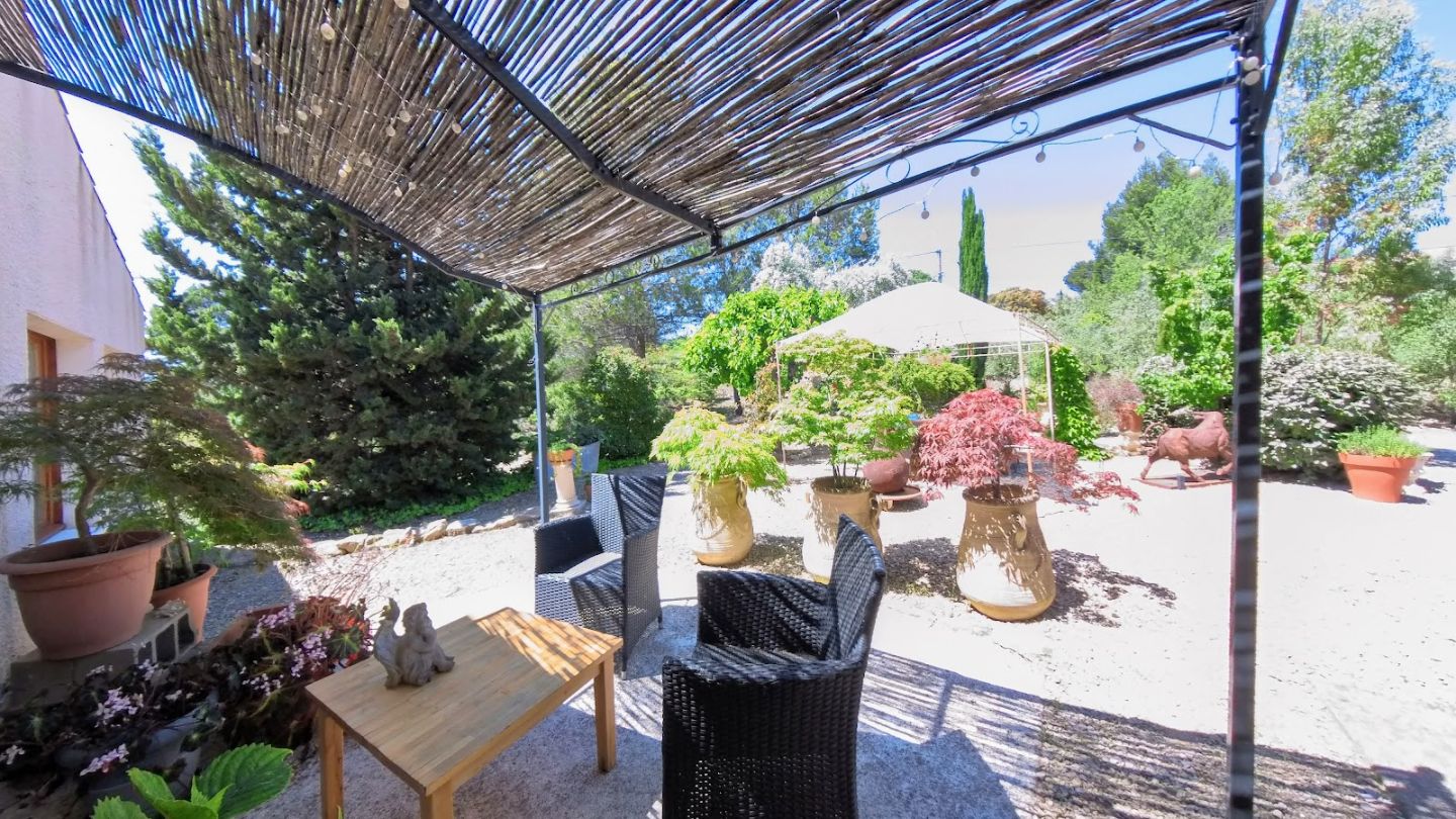 Maison à vendre  - 9 pièce(s) - 229m2 - Cesseras (34210)