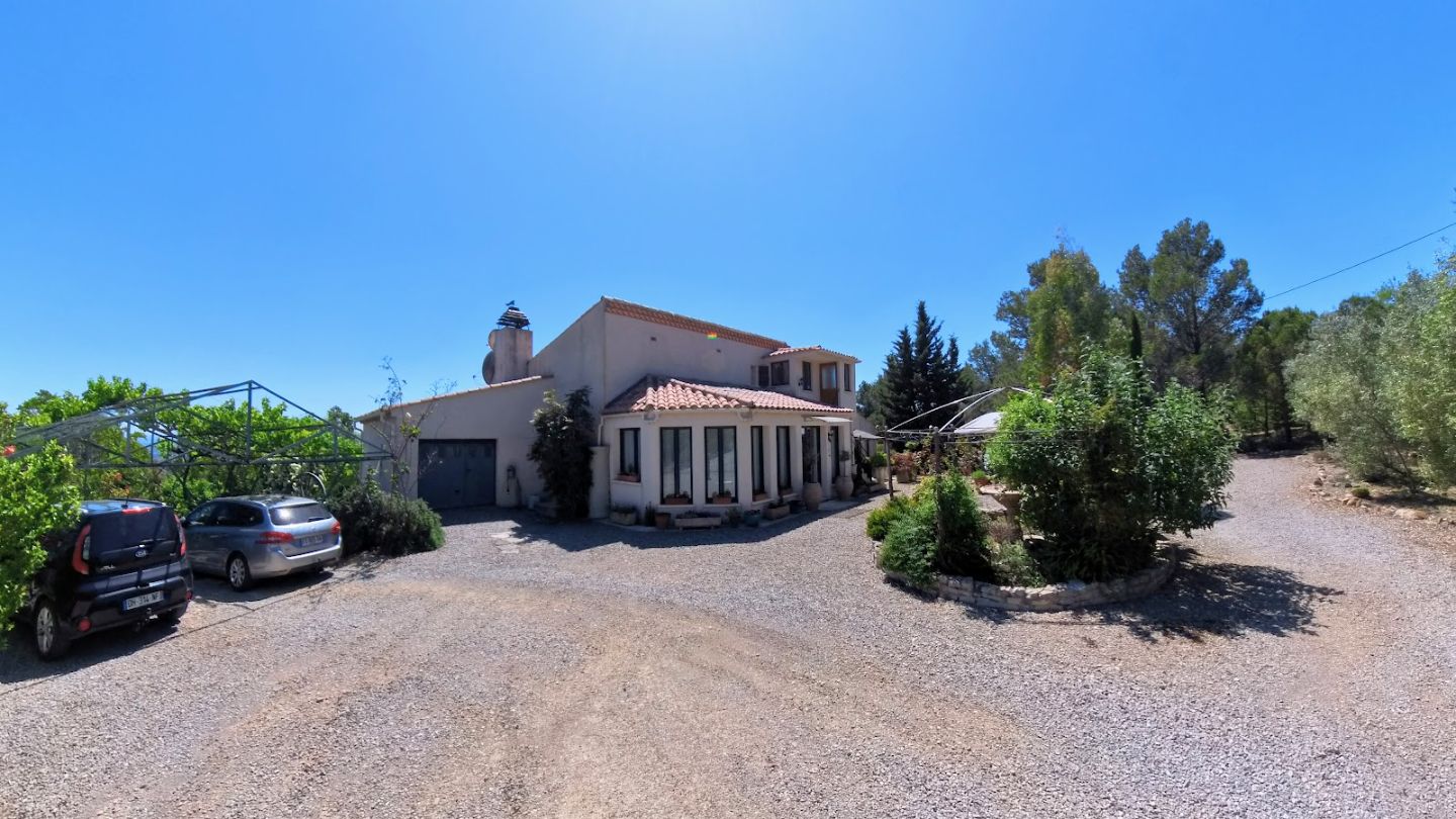 Maison à vendre  - 9 pièce(s) - 229m2 - Cesseras (34210)