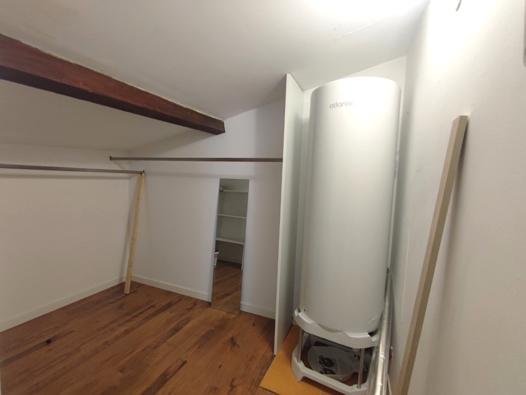 Immeuble à vendre  - 6 pièce(s) - 160m2 - Mortagne Sur Gironde (17120)