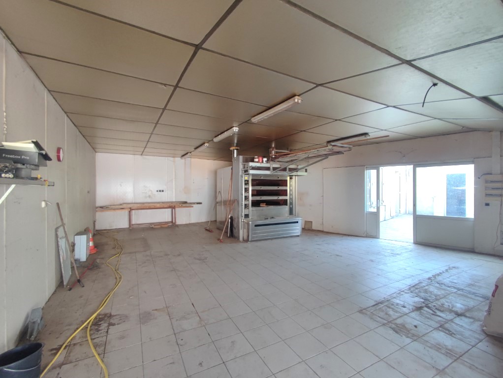 Immeuble à vendre  - 6 pièce(s) - 160m2 - Mortagne Sur Gironde (17120)