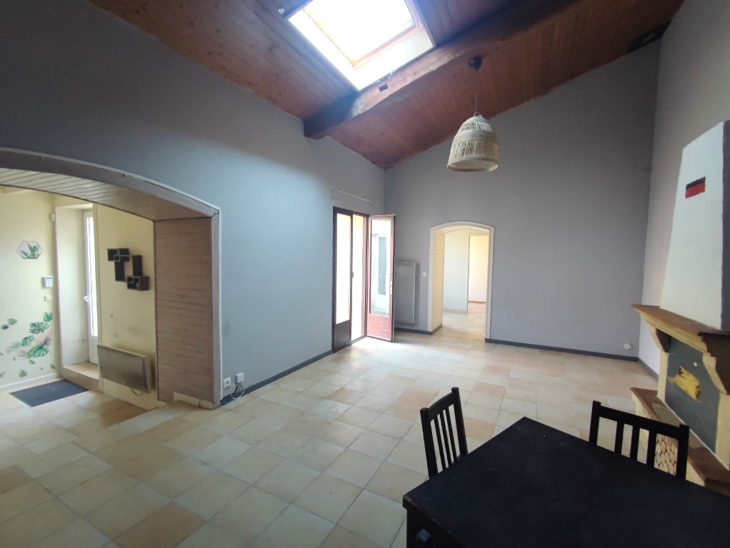 Maison de village à vendre  - 6 pièce(s) - 160m2 - Mortagne Sur Gironde (17120)