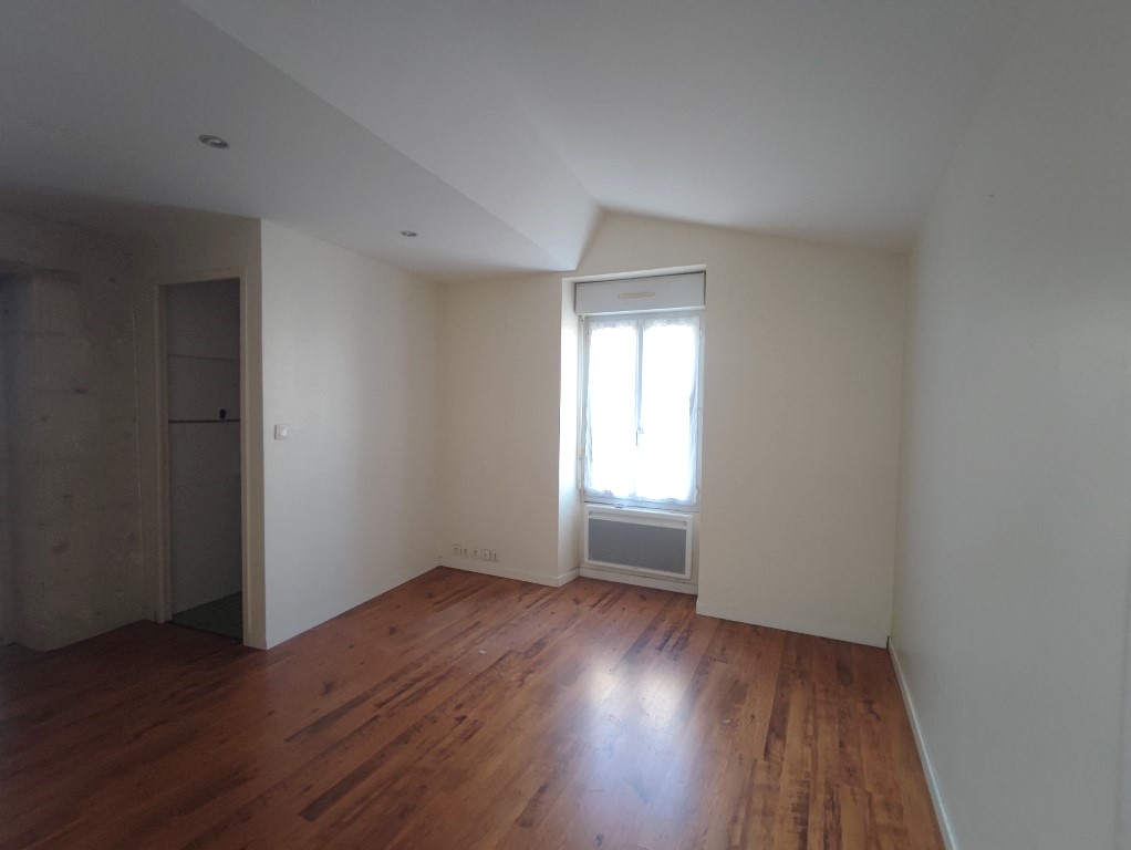 Maison de village à vendre  - 6 pièce(s) - 160m2 - Mortagne Sur Gironde (17120)