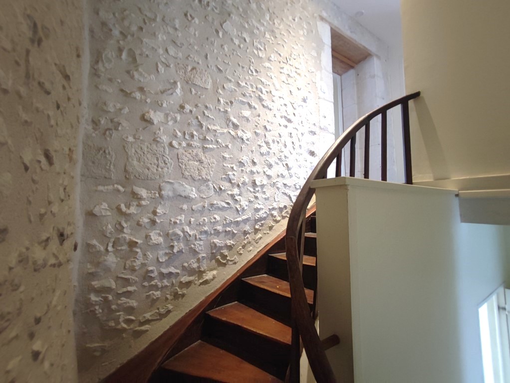 Immeuble à vendre  - 6 pièce(s) - 160m2 - Mortagne Sur Gironde (17120)