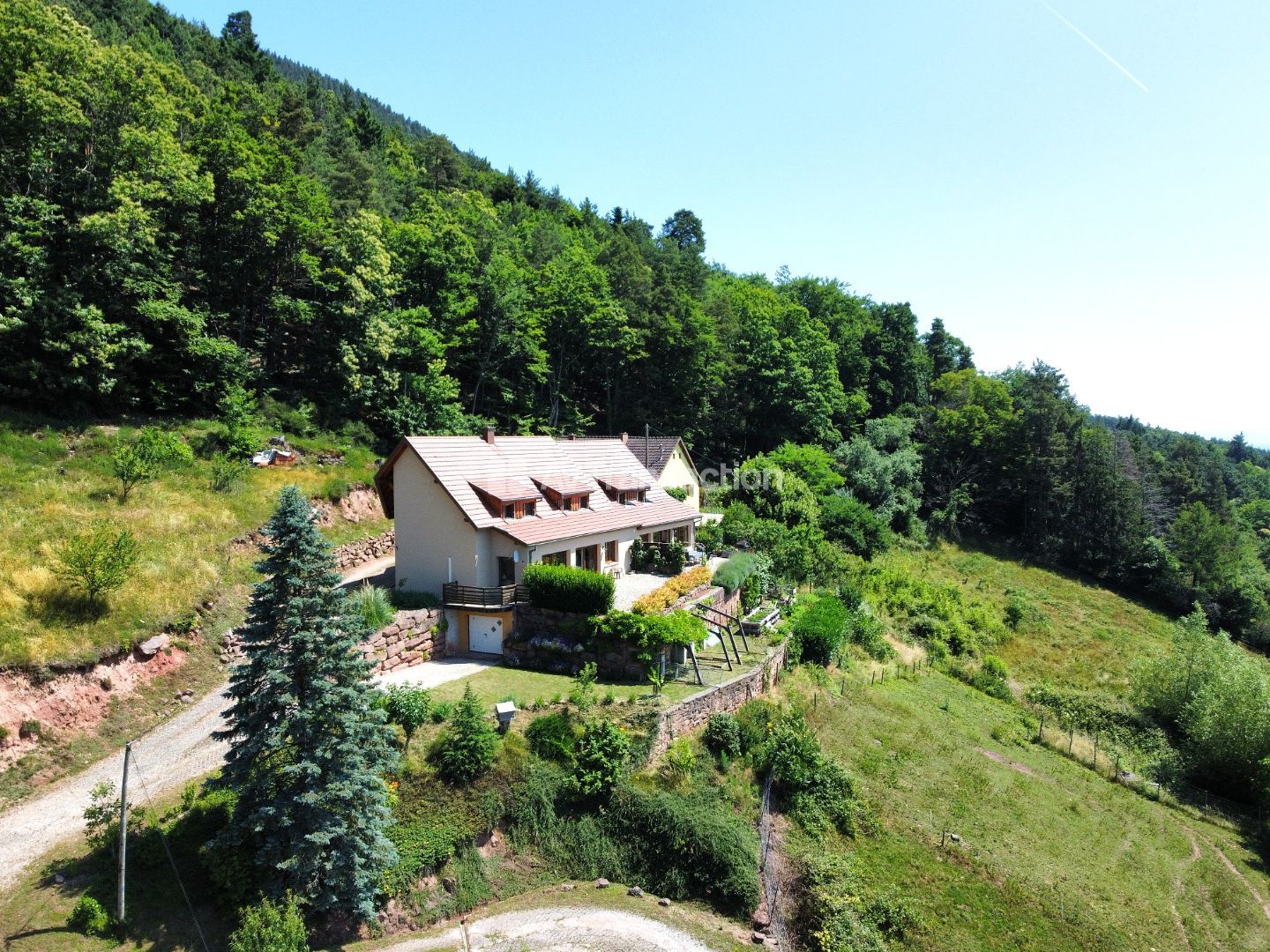 MAISON 277 M2 LA VANCELLE